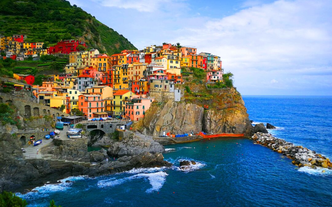 Cinque Terre: Culinary Delights, Scenic Views and Charming Villages